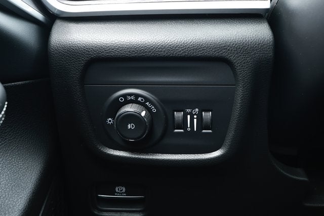 2025 Jeep Grand Cherokee Limited 4x2