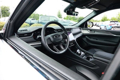2025 Jeep Grand Cherokee Limited 4x2