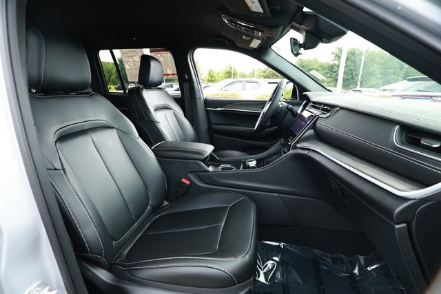 2025 Jeep Grand Cherokee Limited 4x2