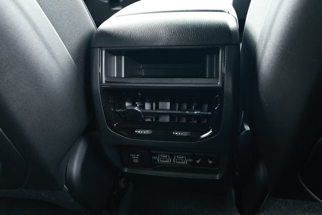 2025 Jeep Grand Cherokee Limited 4x2
