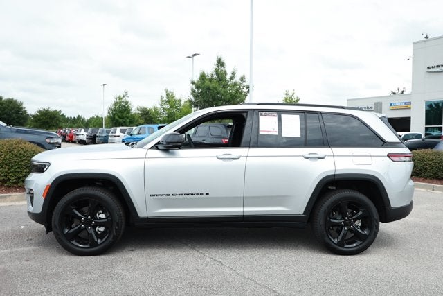 2025 Jeep Grand Cherokee Limited 4x2