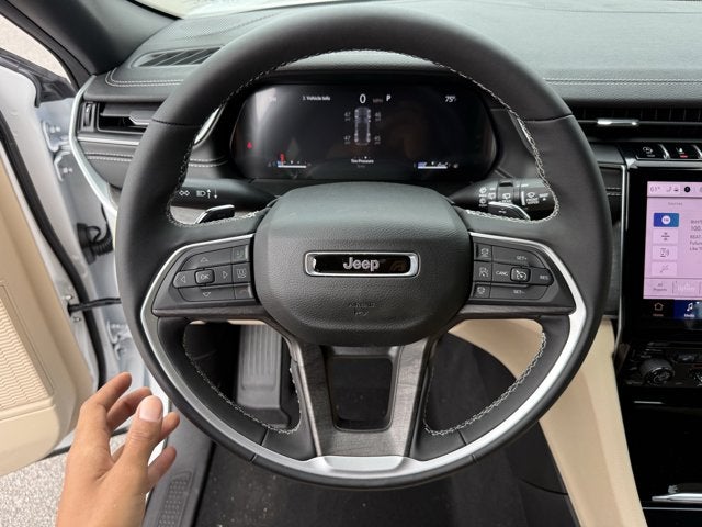 2025 Jeep Grand Cherokee GRAND CHEROKEE LIMITED 4X2