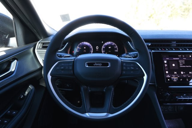 2025 Jeep Grand Cherokee GRAND CHEROKEE LAREDO X 4X4