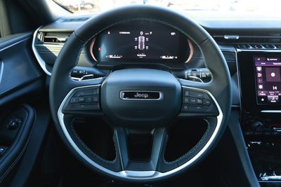 2025 Jeep Grand Cherokee GRAND CHEROKEE LAREDO X 4X4