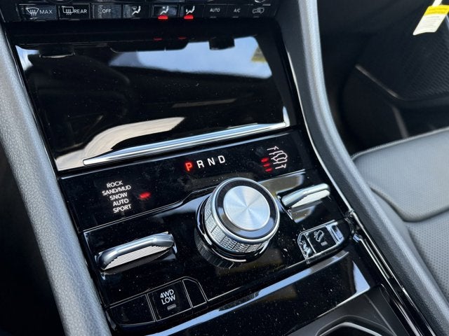 2025 Jeep Grand Cherokee GRAND CHEROKEE OVERLAND 4X4