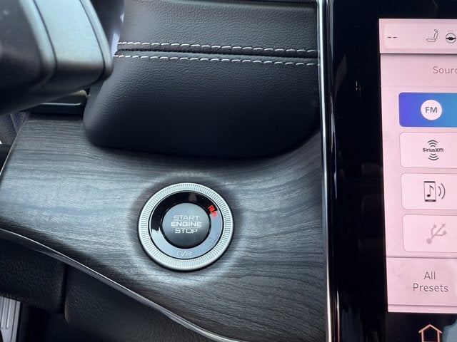 2025 Jeep Grand Cherokee GRAND CHEROKEE OVERLAND 4X4