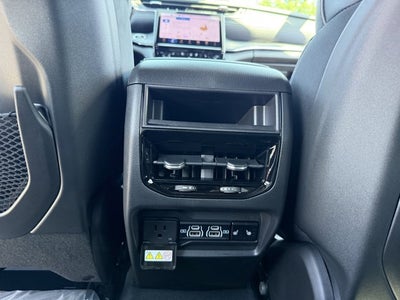 2025 Jeep Grand Cherokee GRAND CHEROKEE OVERLAND 4X4