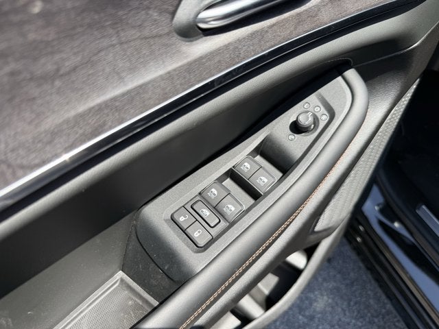 2025 Jeep Grand Cherokee GRAND CHEROKEE OVERLAND 4X4