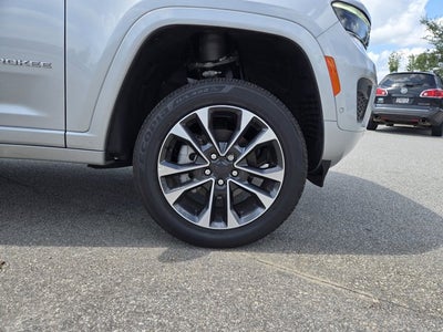 2025 Jeep Grand Cherokee GRAND CHEROKEE OVERLAND 4X4