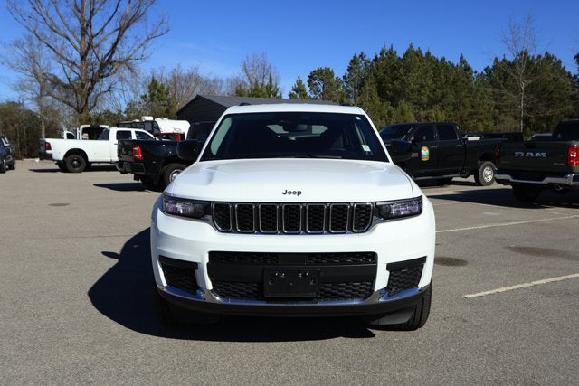 2023 Jeep Grand Cherokee L Laredo 4x2