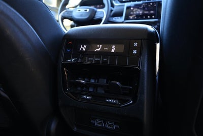 2023 Jeep Grand Cherokee L Laredo 4x2