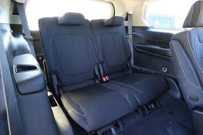 2023 Jeep Grand Cherokee L Laredo 4x2