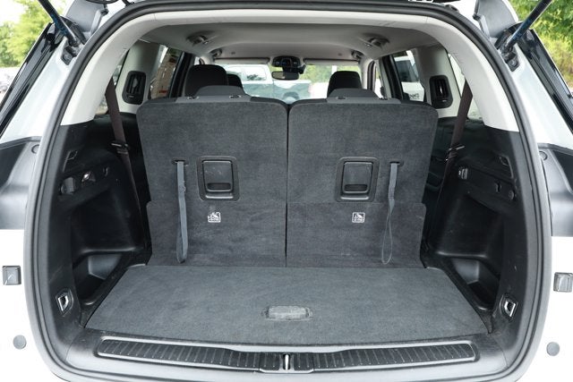2023 Jeep Grand Cherokee L Laredo 4x2