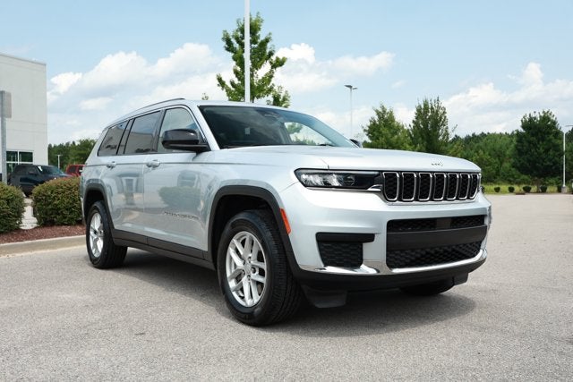 2023 Jeep Grand Cherokee L Laredo 4x2