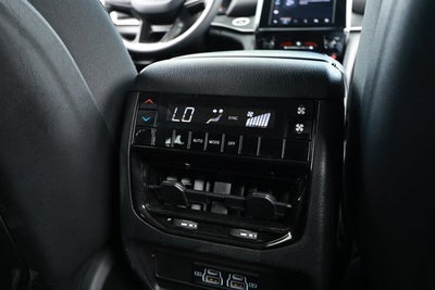 2023 Jeep Grand Cherokee L Laredo 4x2