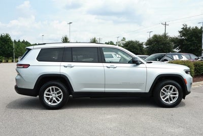2023 Jeep Grand Cherokee L Laredo 4x2