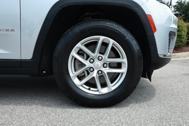 2023 Jeep Grand Cherokee L Laredo 4x2