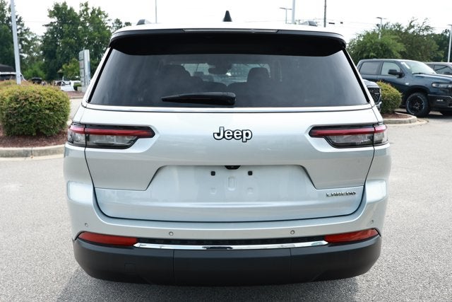 2023 Jeep Grand Cherokee L Laredo 4x2