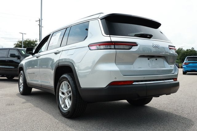 2023 Jeep Grand Cherokee L Laredo 4x2