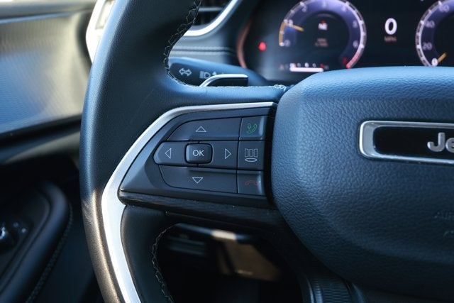 2023 Jeep Grand Cherokee L Laredo 4x2