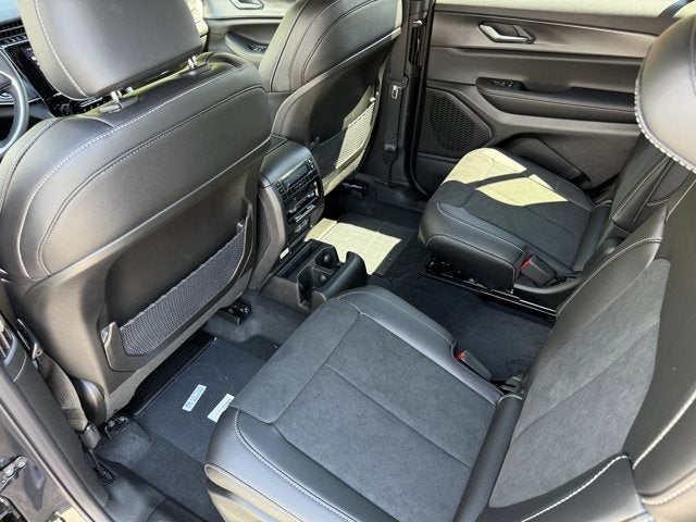 2025 Jeep Grand Cherokee GRAND CHEROKEE L ALTITUDE 4X2