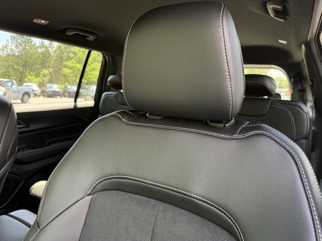 2025 Jeep Grand Cherokee GRAND CHEROKEE L ALTITUDE 4X2