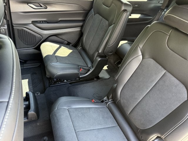 2025 Jeep Grand Cherokee GRAND CHEROKEE L ALTITUDE 4X2