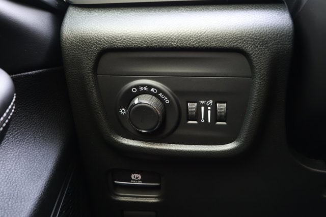 2025 Jeep Grand Cherokee GRAND CHEROKEE L ALTITUDE 4X2