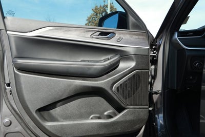 2025 Jeep Grand Cherokee GRAND CHEROKEE L LIMITED 4X2