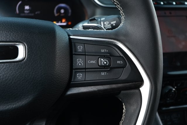 2023 Jeep Grand Cherokee L Limited 4x2