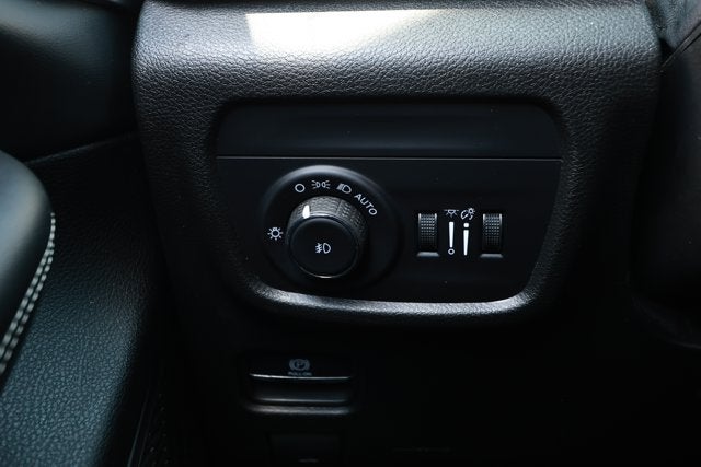 2023 Jeep Grand Cherokee L Limited 4x2