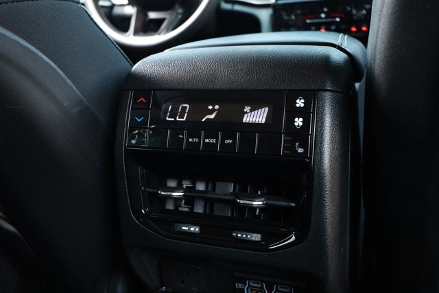 2023 Jeep Grand Cherokee L Limited 4x2