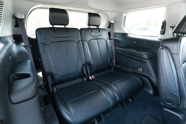 2023 Jeep Grand Cherokee L Limited 4x2