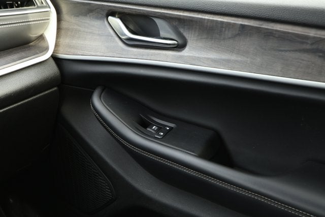 2023 Jeep Grand Cherokee L Limited 4x2