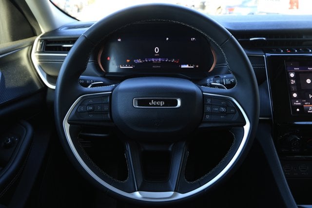 2023 Jeep Grand Cherokee L Laredo 4x4