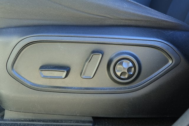 2023 Jeep Grand Cherokee L Laredo 4x4