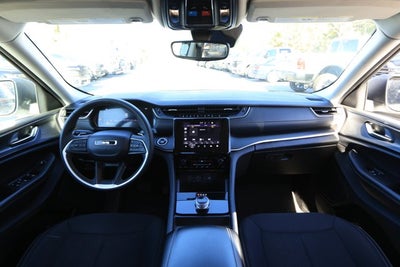 2023 Jeep Grand Cherokee L Laredo 4x4