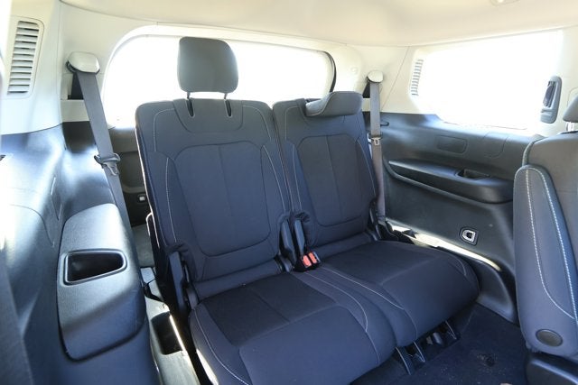 2023 Jeep Grand Cherokee L Laredo 4x4