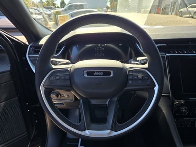 2025 Jeep Grand Cherokee GRAND CHEROKEE L LAREDO X 4X4