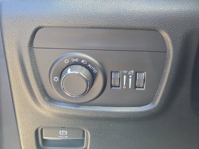 2025 Jeep Grand Cherokee GRAND CHEROKEE L LAREDO X 4X4