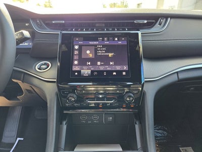 2025 Jeep Grand Cherokee GRAND CHEROKEE L LAREDO X 4X4