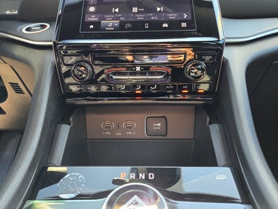 2025 Jeep Grand Cherokee GRAND CHEROKEE L LAREDO X 4X4