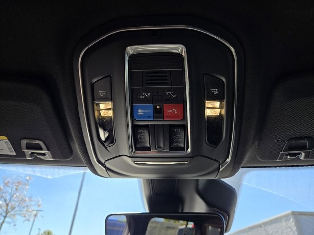 2025 Jeep Grand Cherokee GRAND CHEROKEE L LAREDO X 4X4