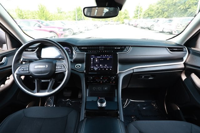 2023 Jeep Grand Cherokee L Laredo 4x4