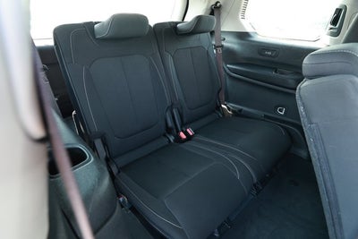2023 Jeep Grand Cherokee L Laredo 4x4