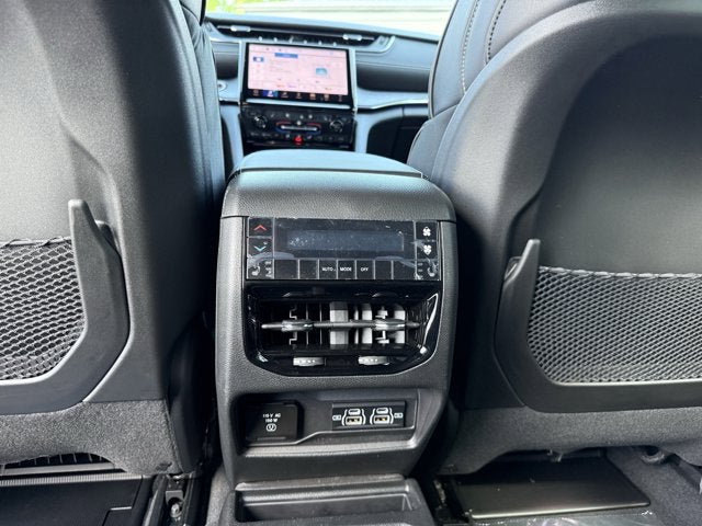 2025 Jeep Grand Cherokee GRAND CHEROKEE L OVERLAND 4X4