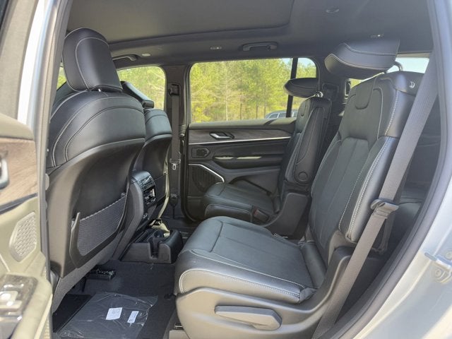 2025 Jeep Grand Cherokee GRAND CHEROKEE L OVERLAND 4X4