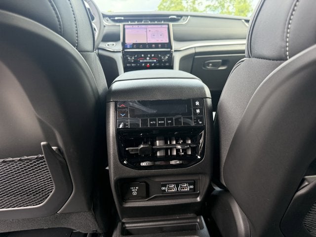 2025 Jeep Grand Cherokee GRAND CHEROKEE L OVERLAND 4X4