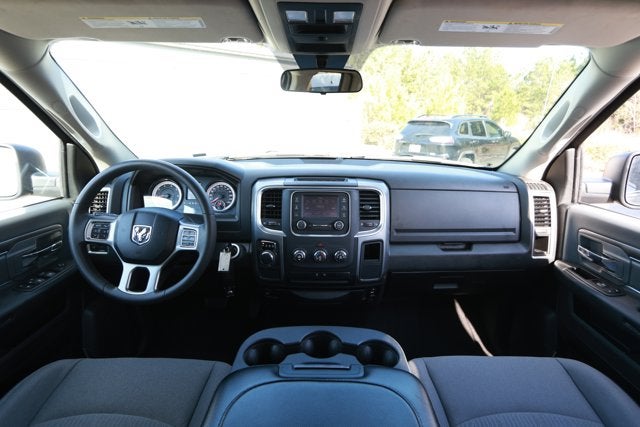 2024 RAM 1500 Classic SLT Quad Cab 4x2 6'4' Box