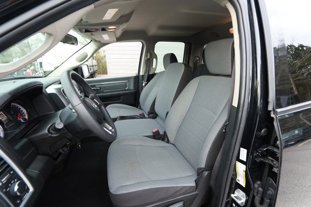 2024 RAM 1500 Classic SLT Quad Cab 4x2 6'4' Box